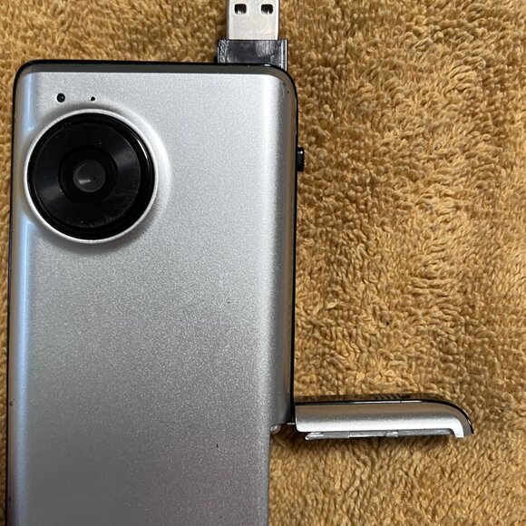 Vintage Flip-Style Digital Camcorder – Tested & Working - Picture 7 of 12